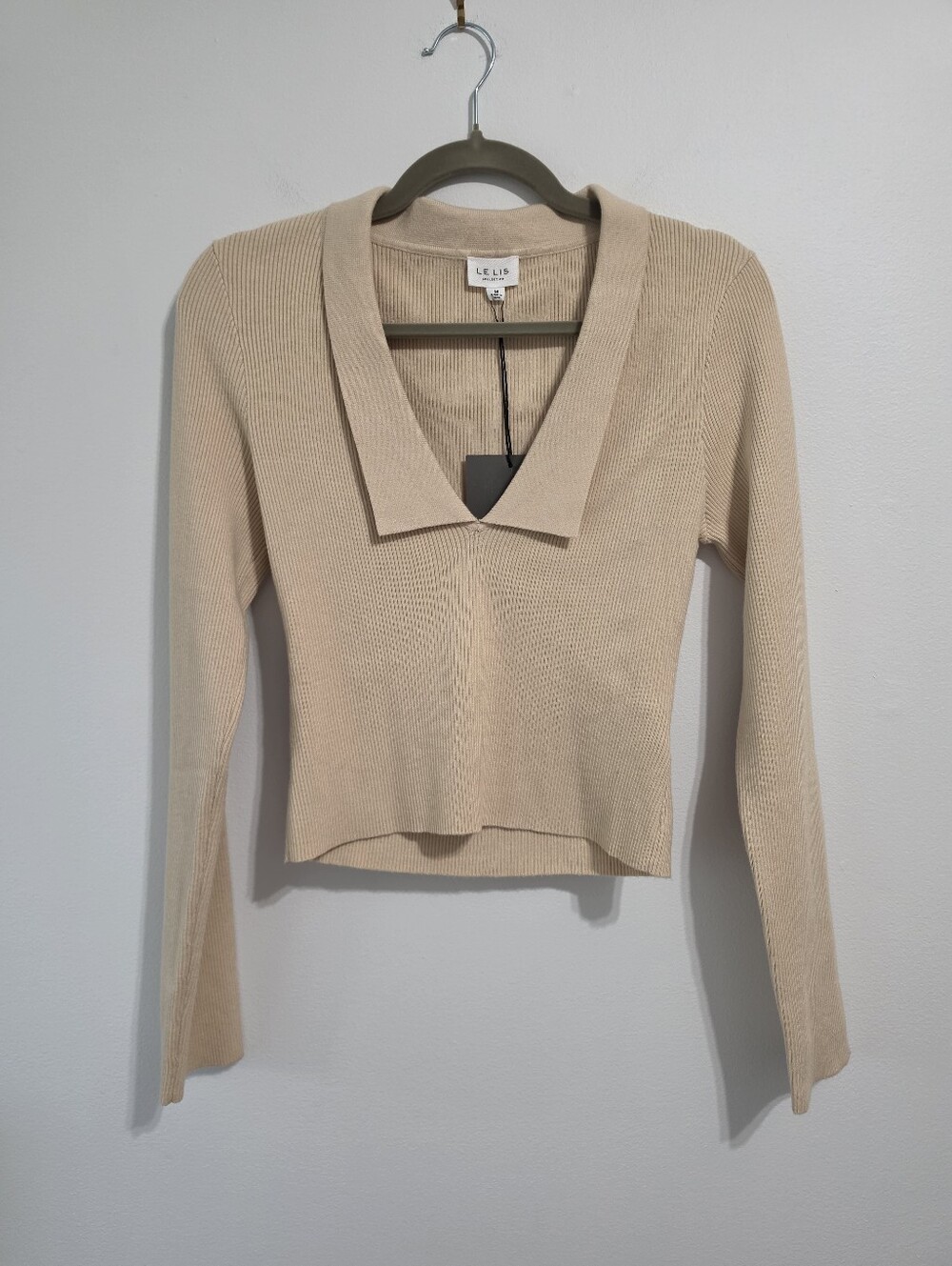 146. BNWT Le Lis Stretch Knit Collared Top